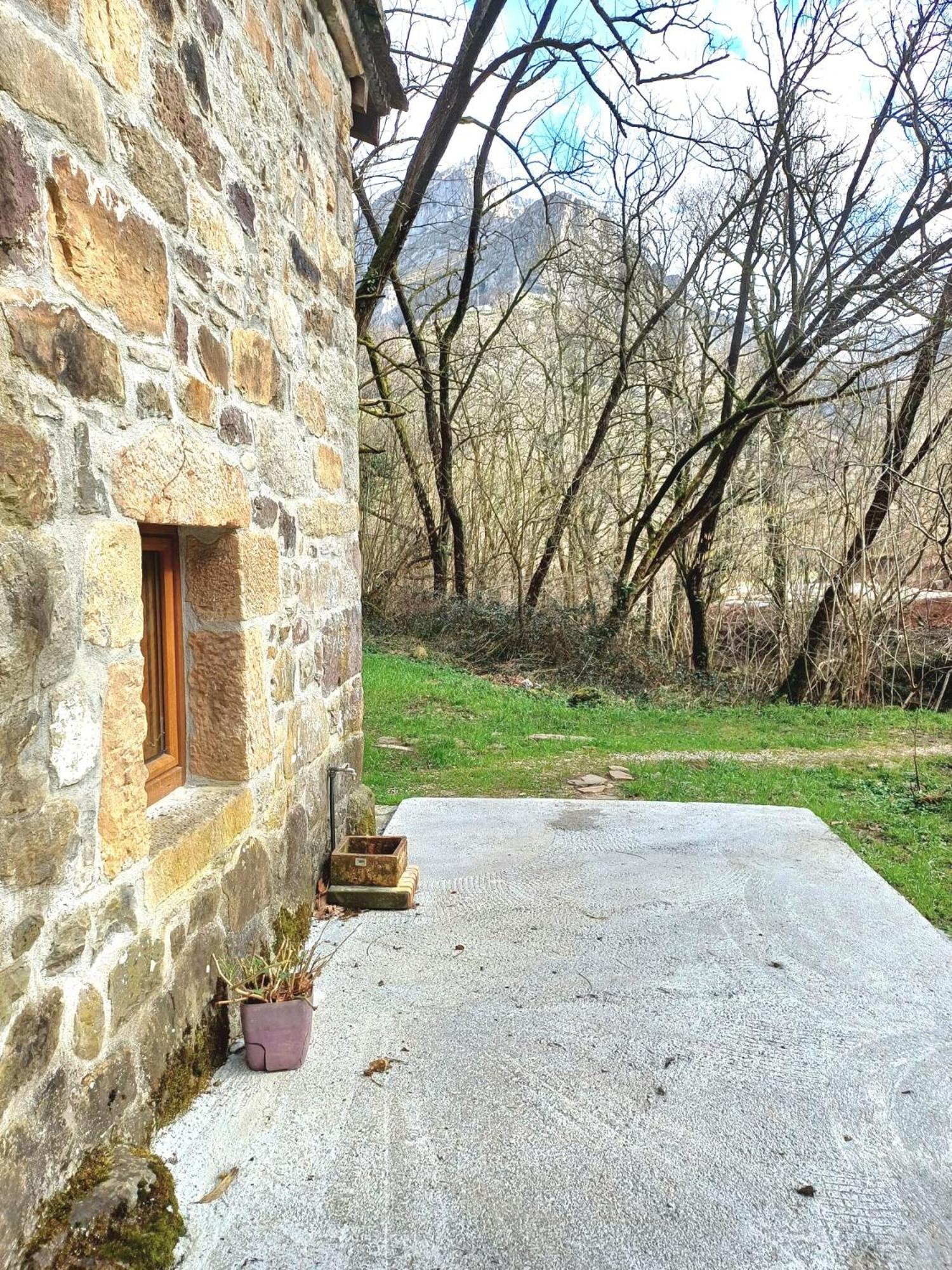 La Cabana Del Rio San Roque de Ríomiera Exterior foto